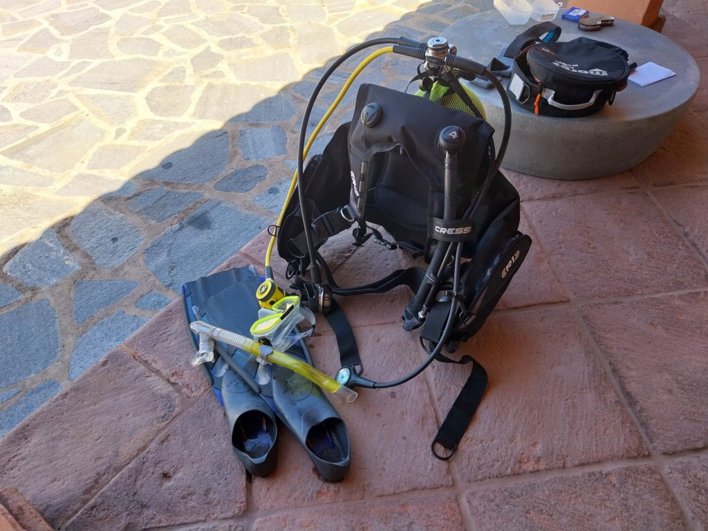 Tauchausrüstung am Pool